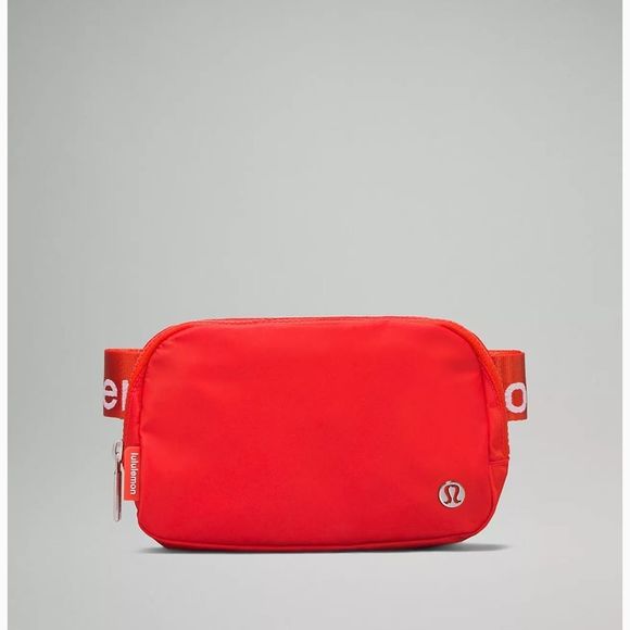 lululemon athletica Handbags - 🍋LULULEMON ATHLETICA | Everywhere Belt Bag in Solar Orange/White